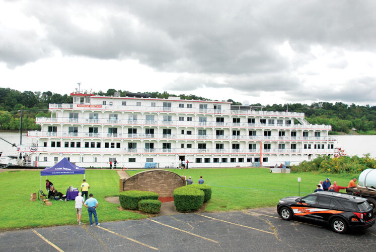 American Cruise Lines riverboats docking in Belpre due to Marietta Levee construction